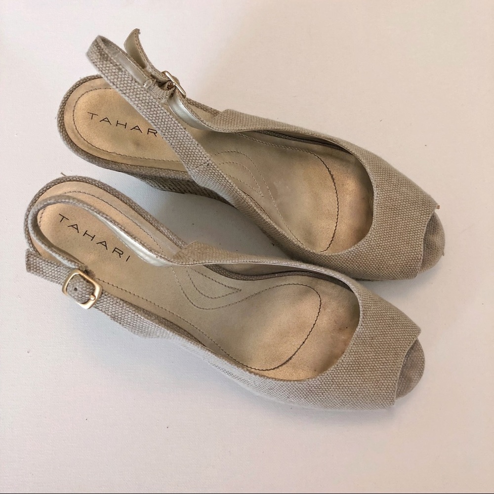 Tahari Espadrilles Wedge Sandal sz 9
